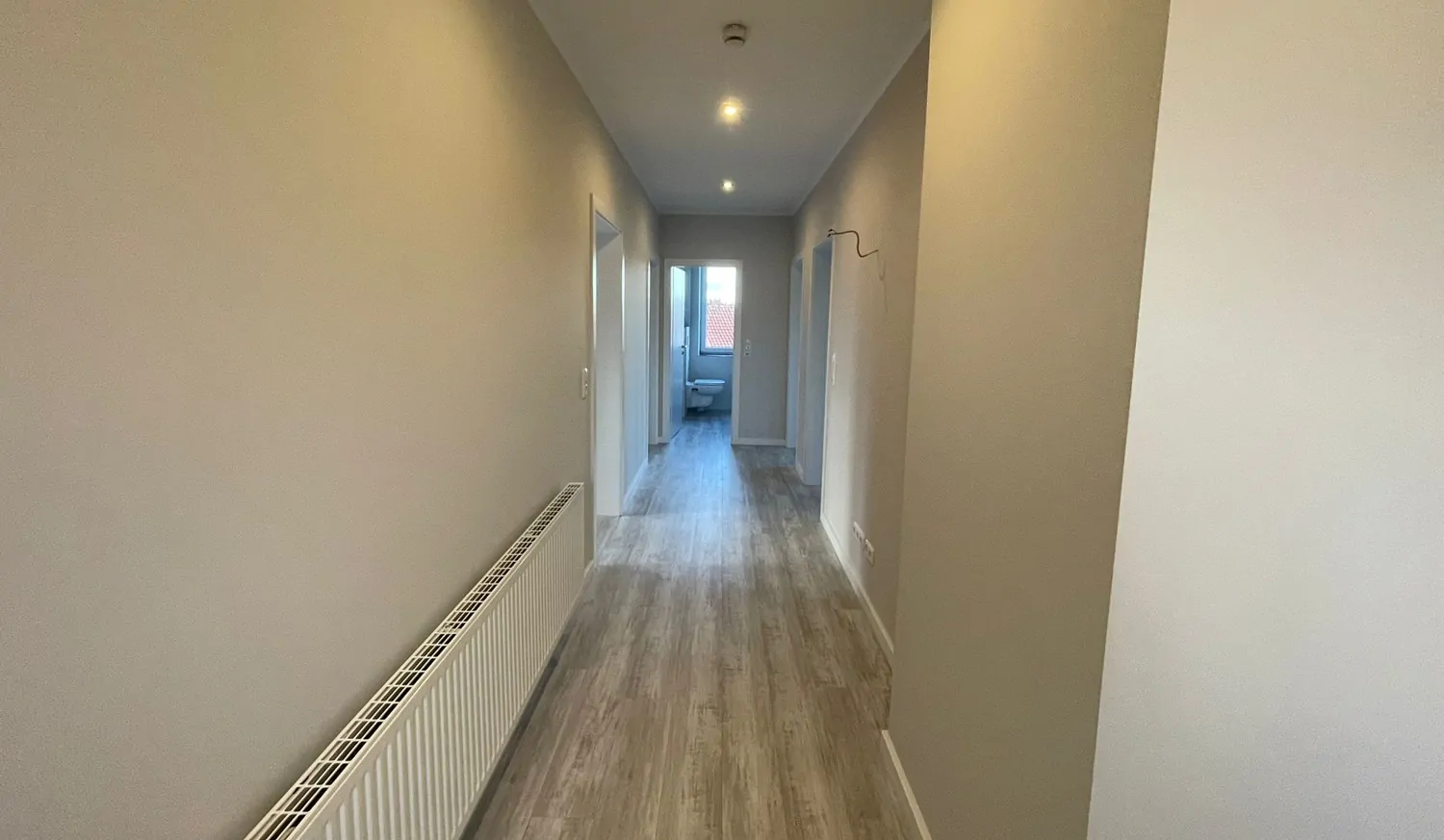 Lichtdurchflutet und vollständig saniert - 4-Zimmer Wohnung in fussläufiger Innenstadtlage