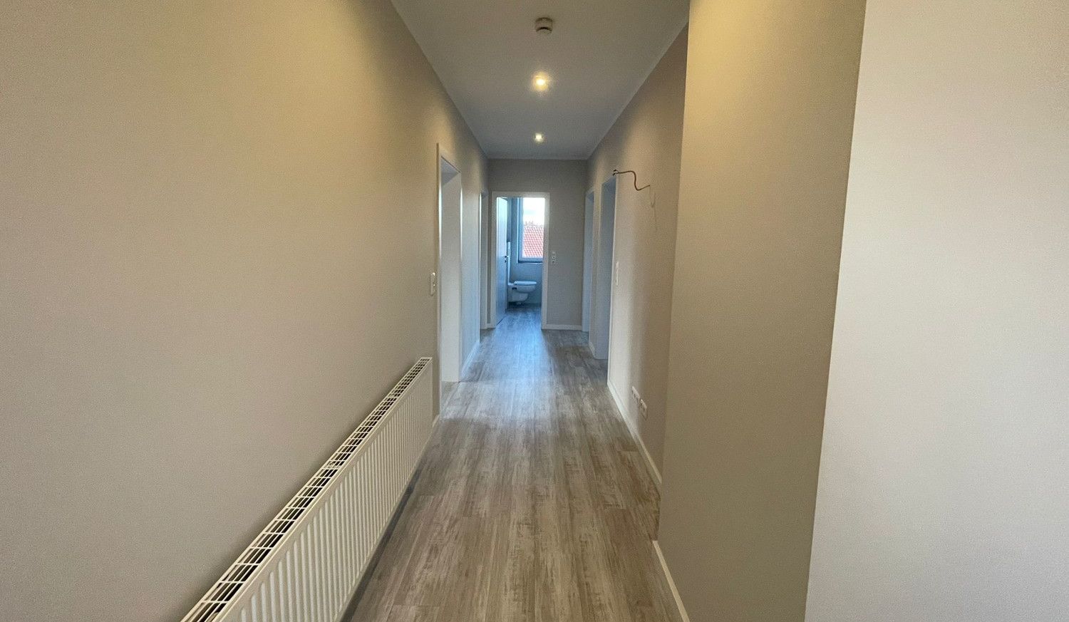 Lichtdurchflutet und vollständig saniert - 4-Zimmer Wohnung in fussläufiger Innenstadtlage