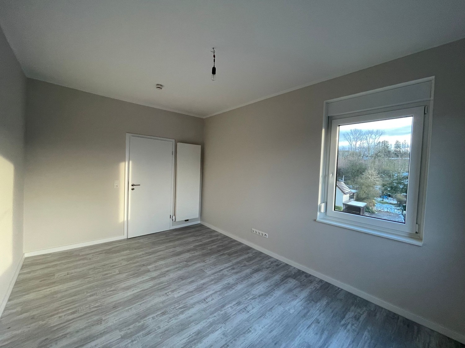 Lichtdurchflutet und vollständig saniert - 4-Zimmer Wohnung in fussläufiger Innenstadtlage
