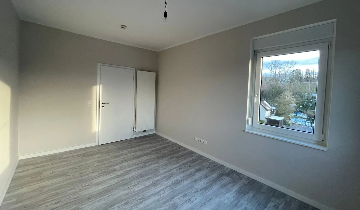 Lichtdurchflutet und vollständig saniert - 4-Zimmer Wohnung in fussläufiger Innenstadtlage