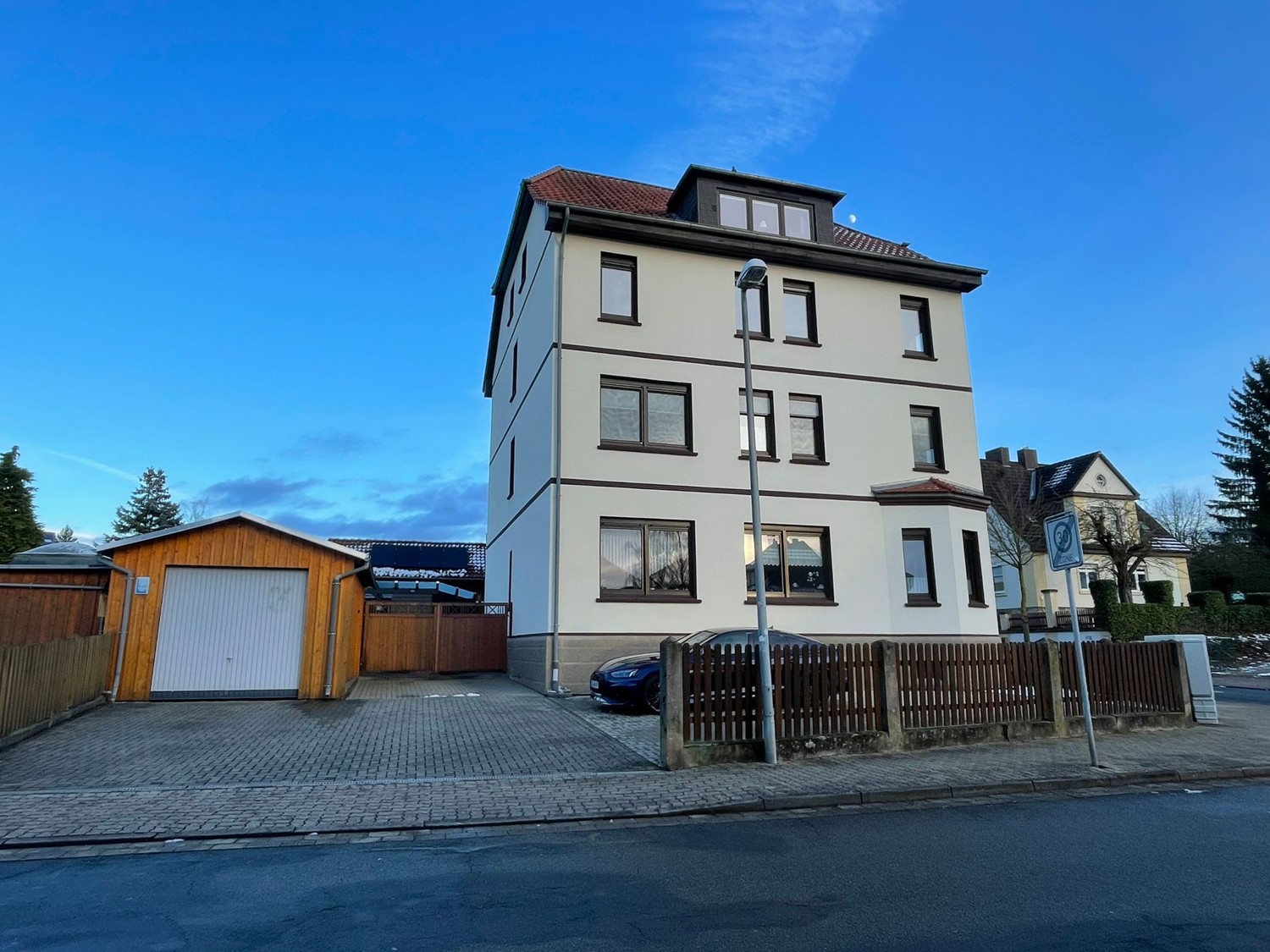 Lichtdurchflutet und vollständig saniert - 4-Zimmer Wohnung in fussläufiger Innenstadtlage