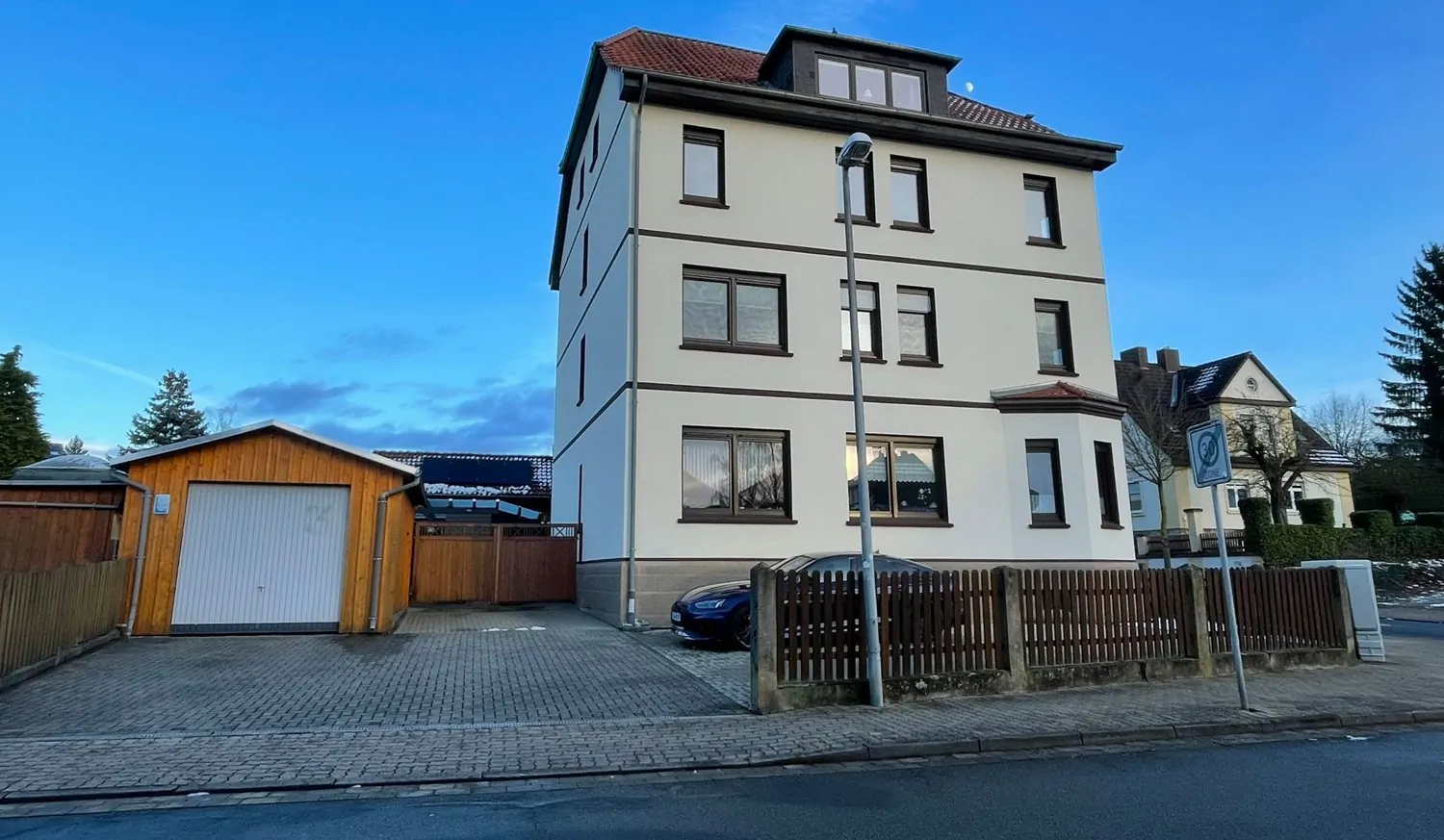 Lichtdurchflutet und vollständig saniert - 4-Zimmer Wohnung in fussläufiger Innenstadtlage