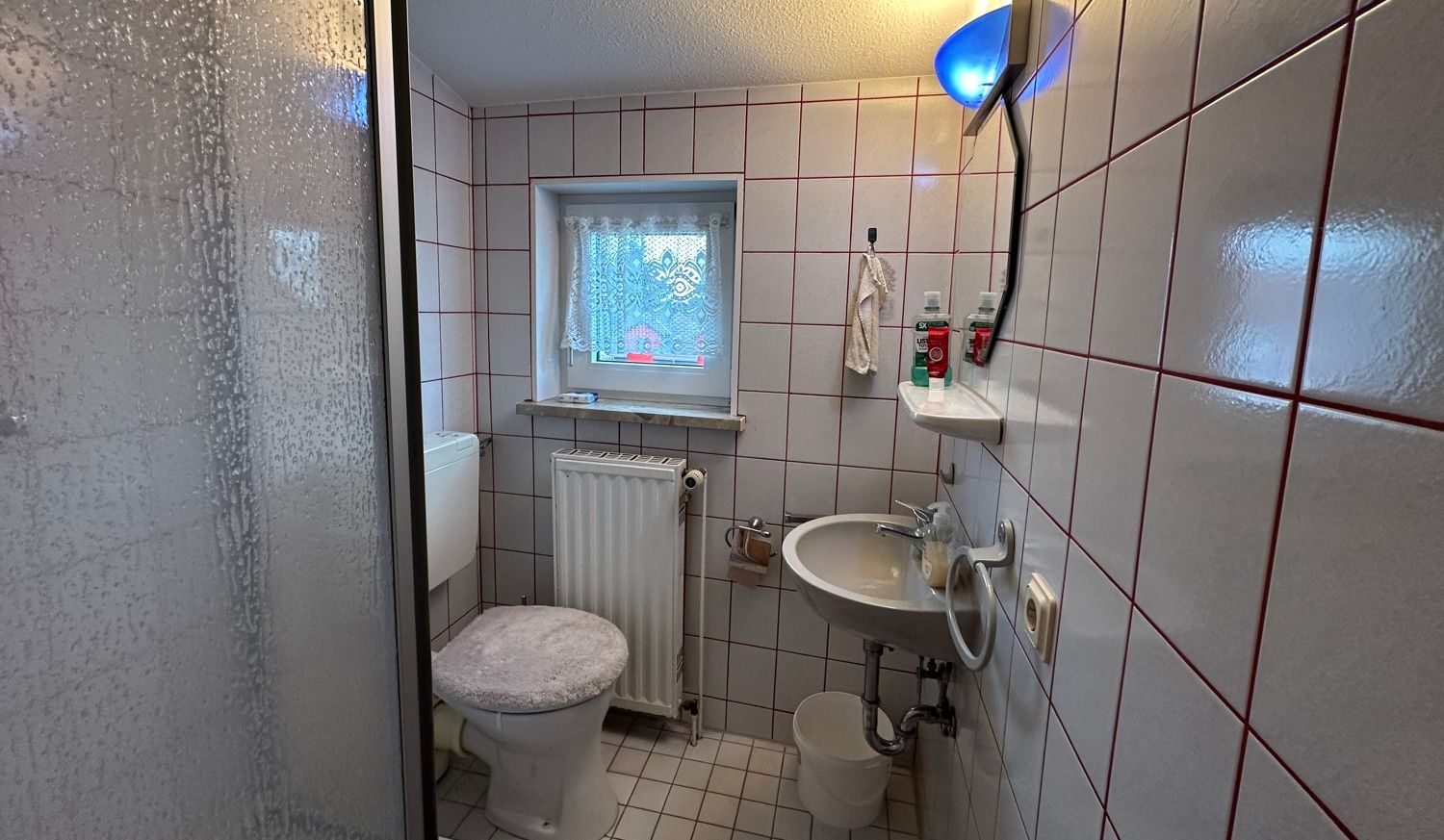 DG, Bad Apartment