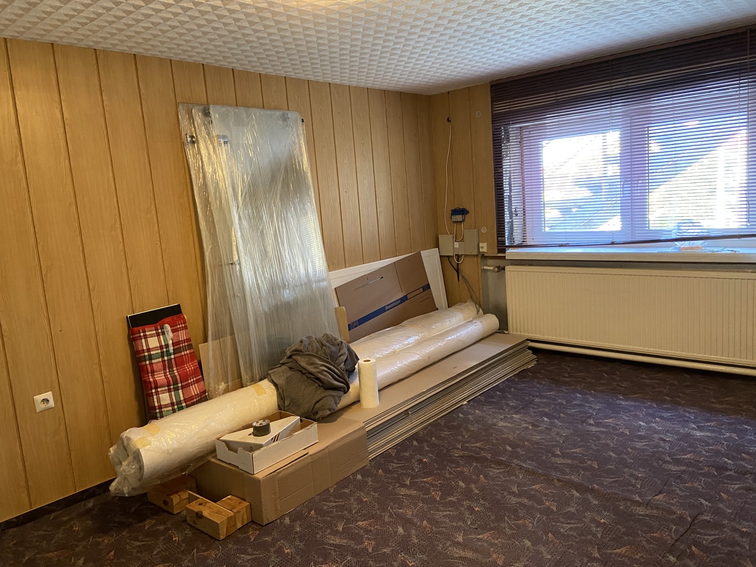 Schlafzimmer (KG).
