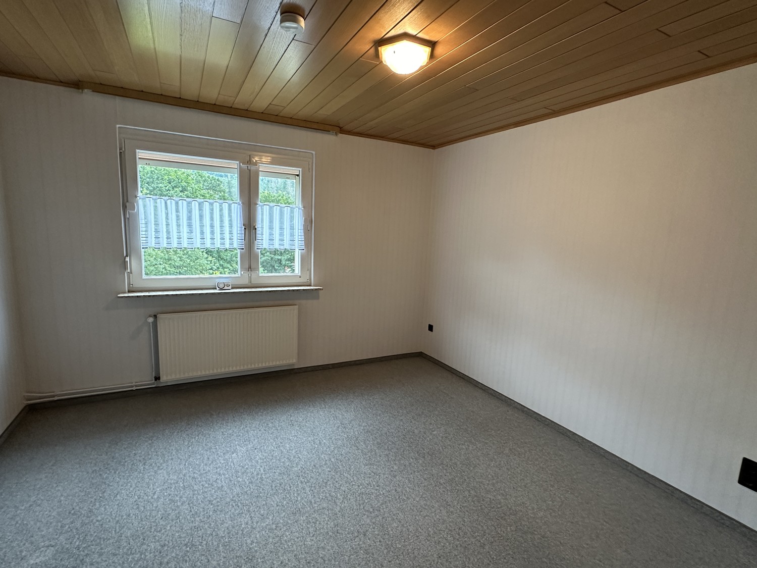 EG linke Hälfte Schlafzimmer/Büro