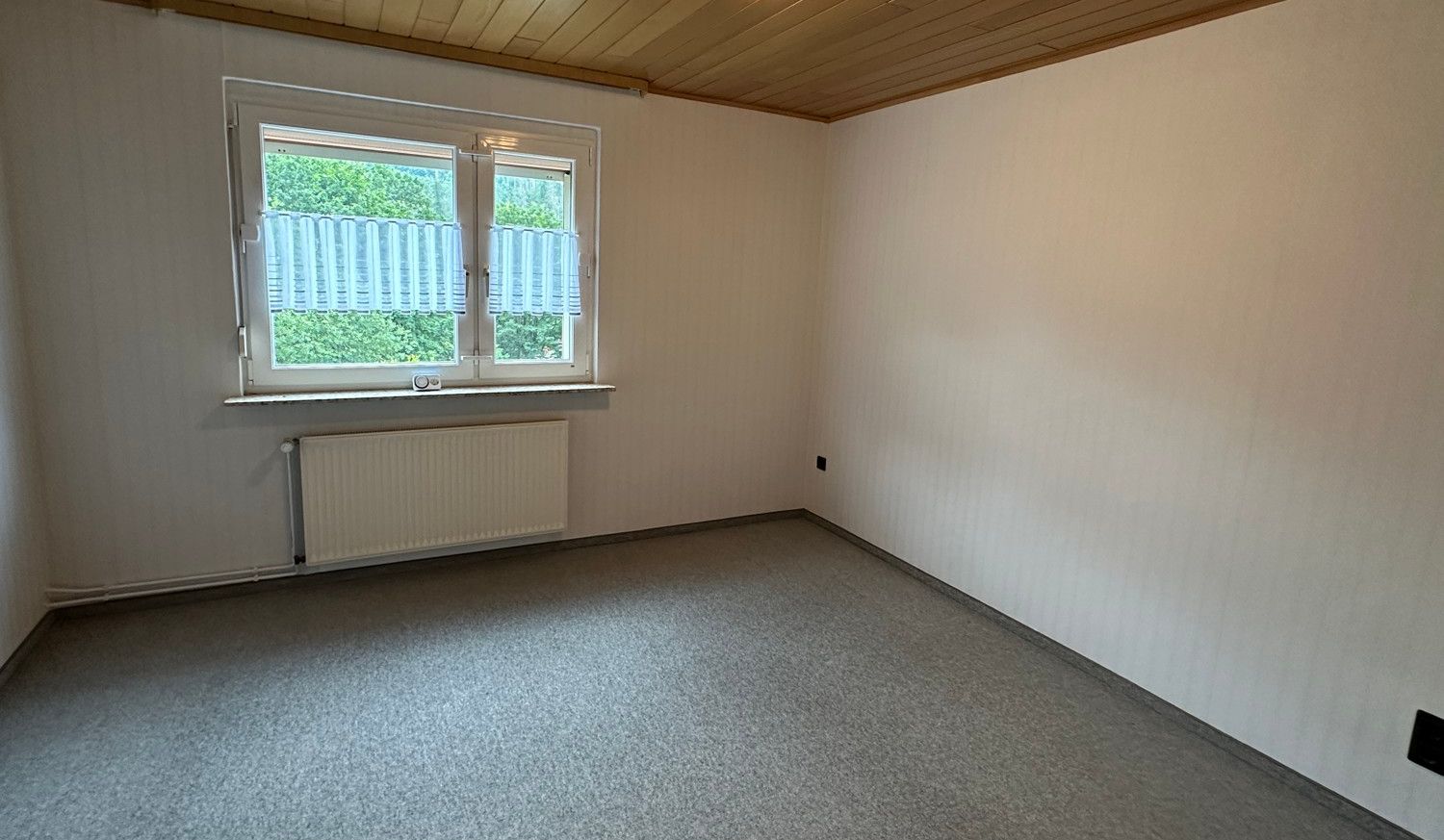 EG linke Hälfte Schlafzimmer/Büro