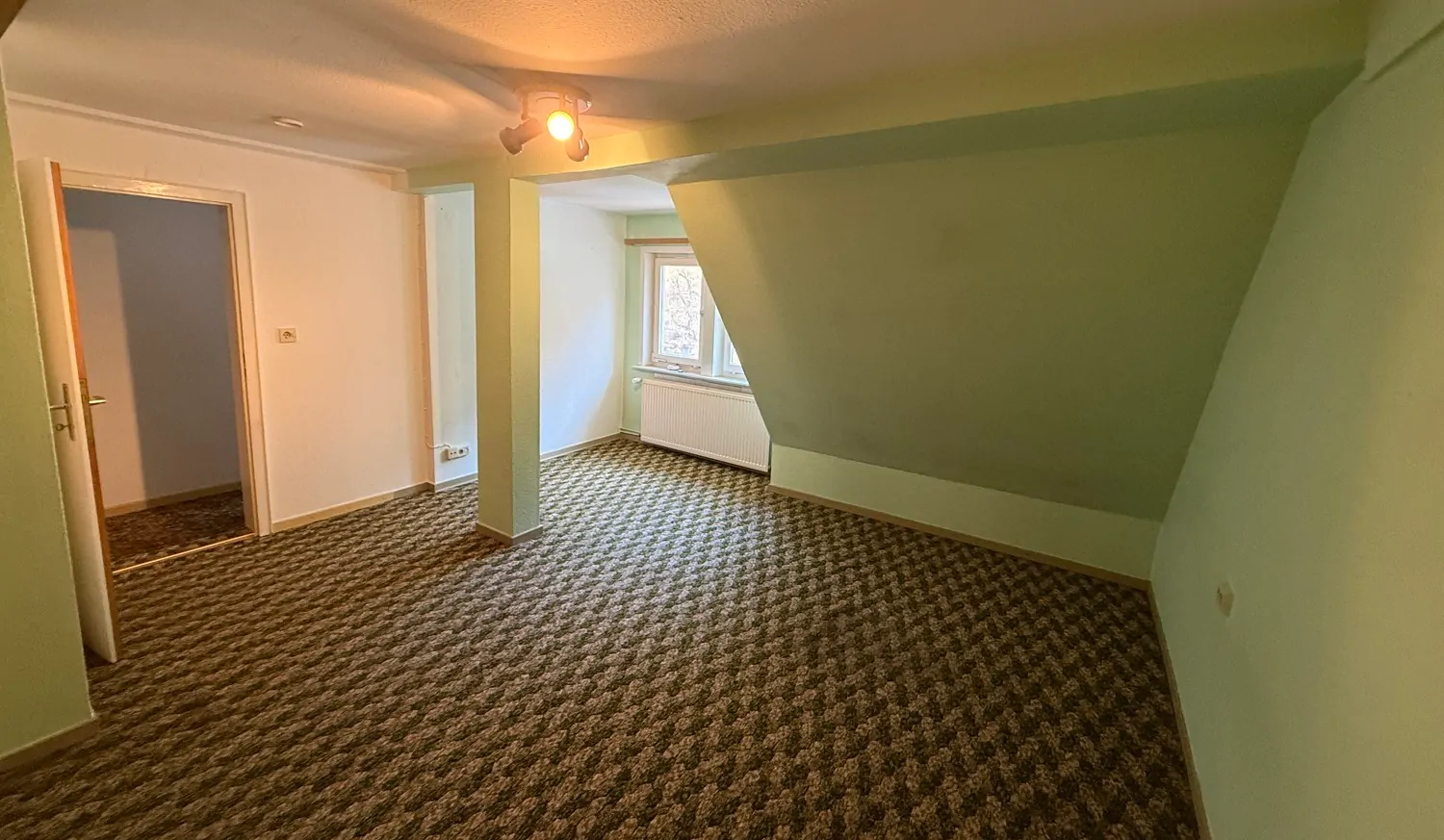 Dachgeschosszimmer I