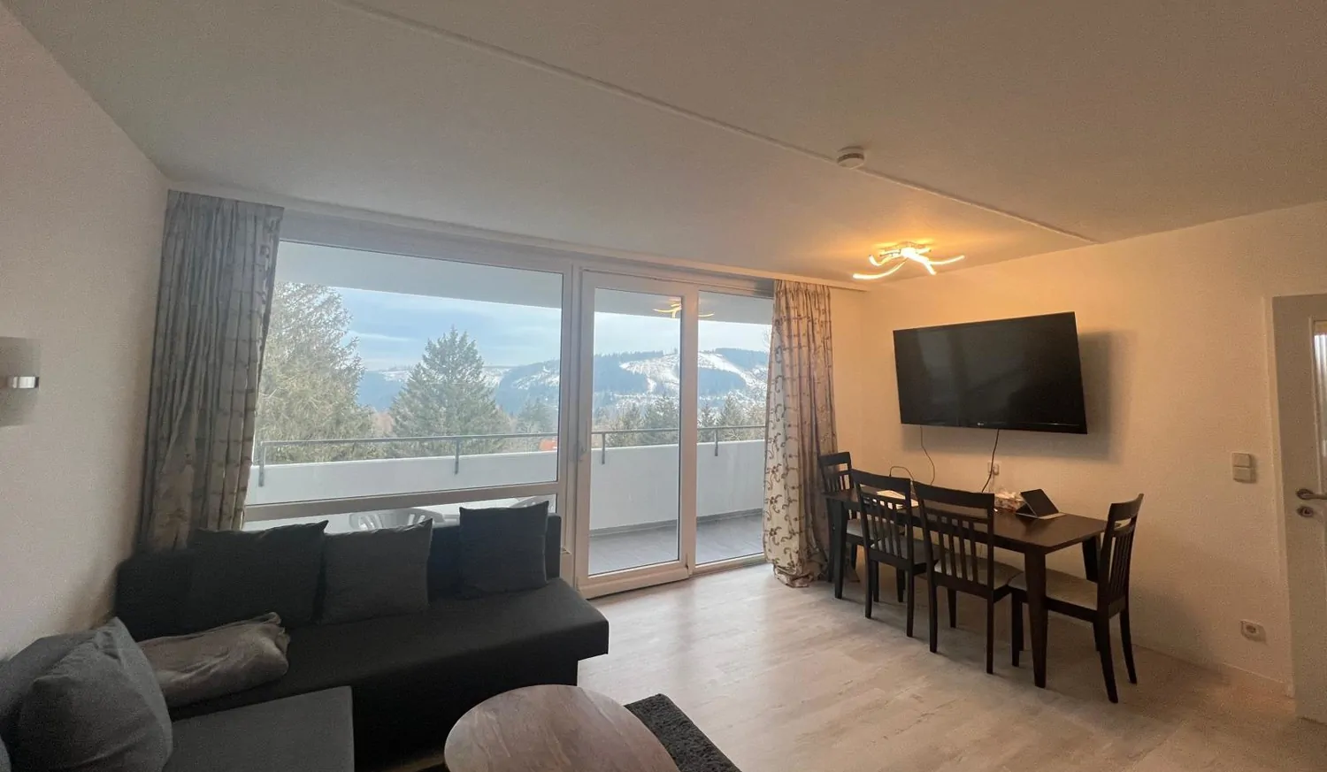 352aec04-d863-445e-8342-3ca0a423f968