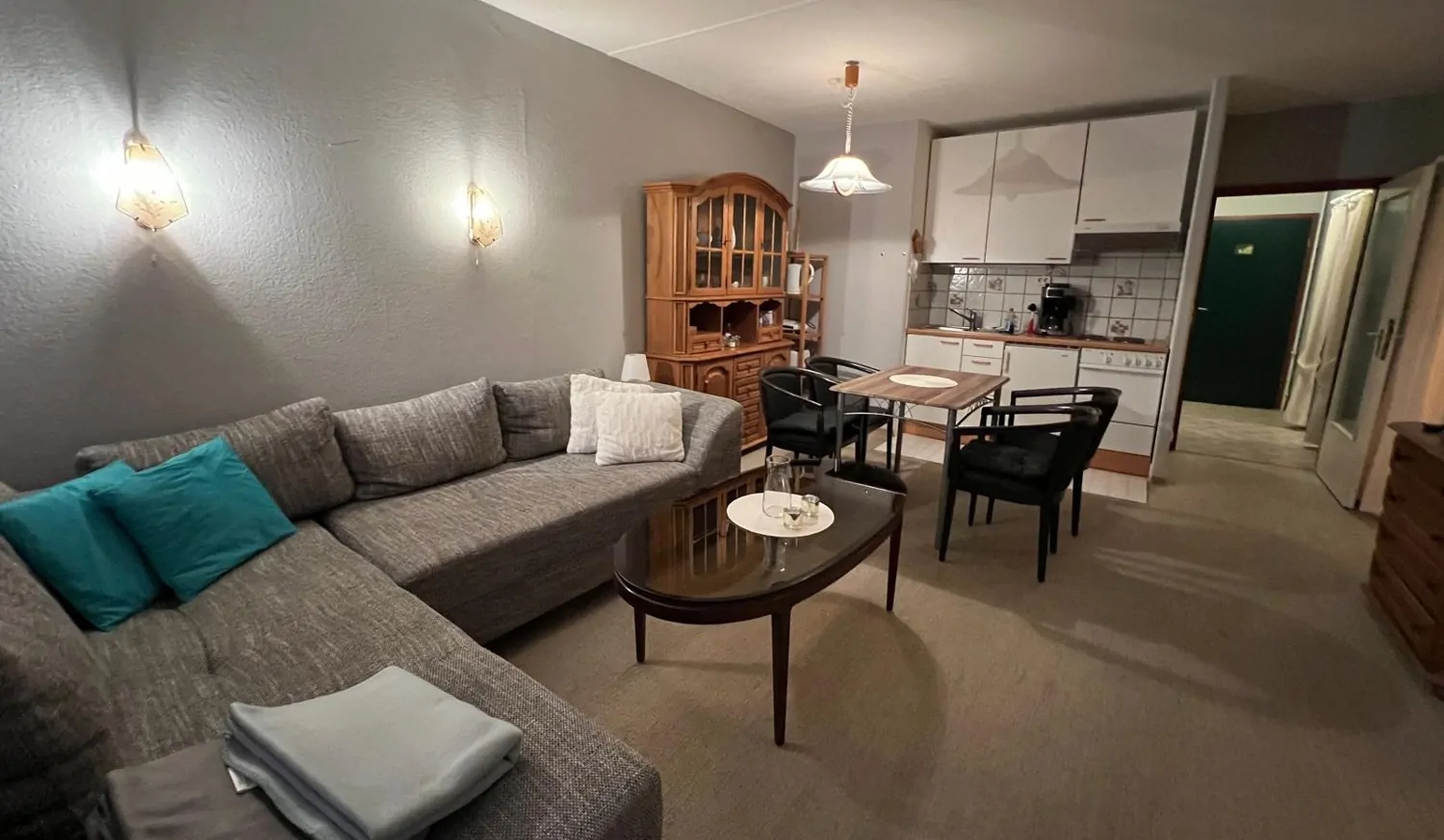 215b8e14-70bf-4f38-b29f-348faf19c3f5