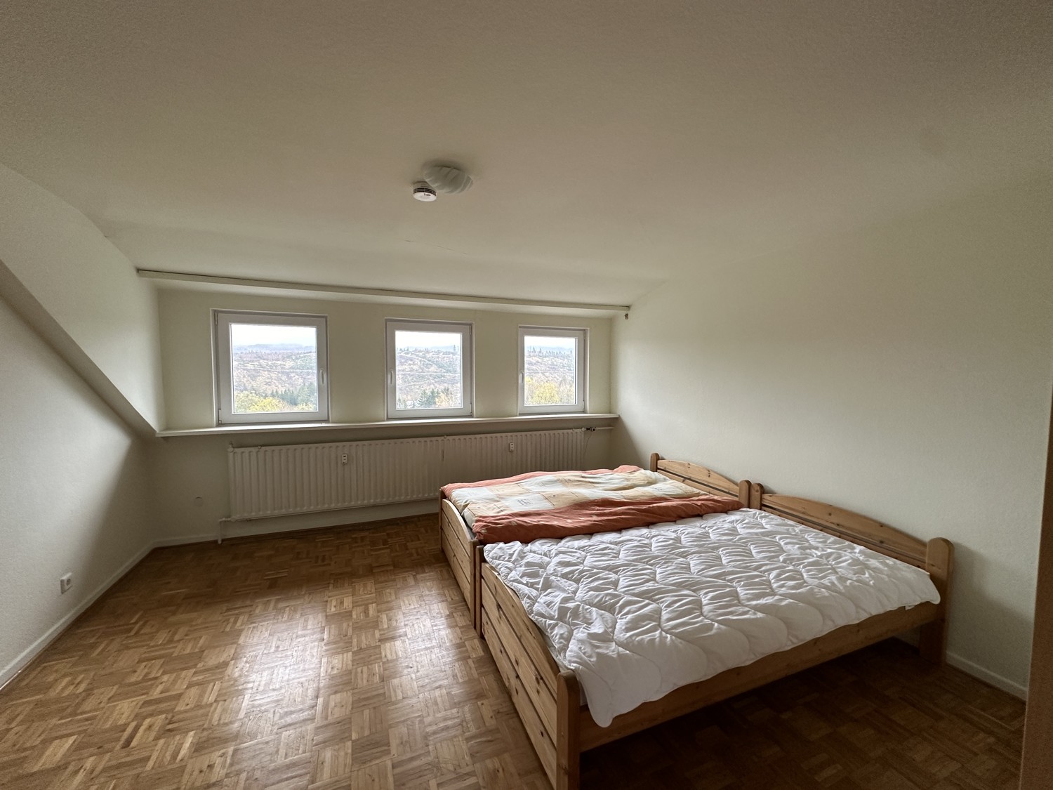 Schlafzimmer DG