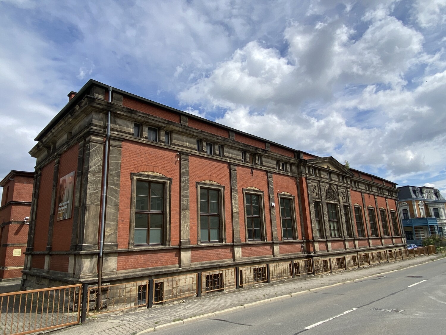Historisches Gebäudeensemble mit großem Entwicklungspotenzial in Blankenburg