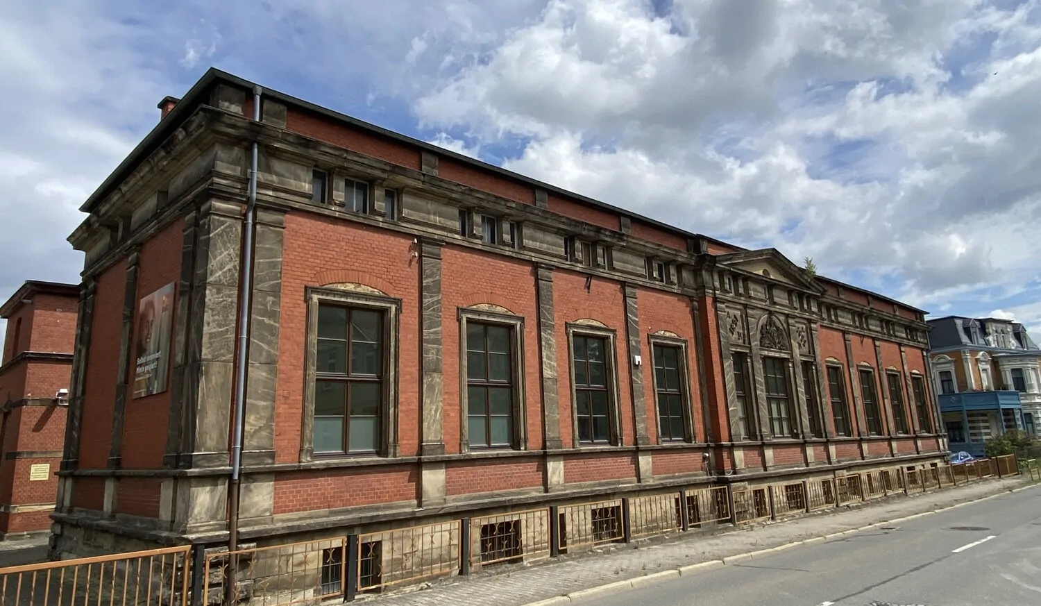 Historisches Gebäudeensemble mit großem Entwicklungspotenzial in Blankenburg