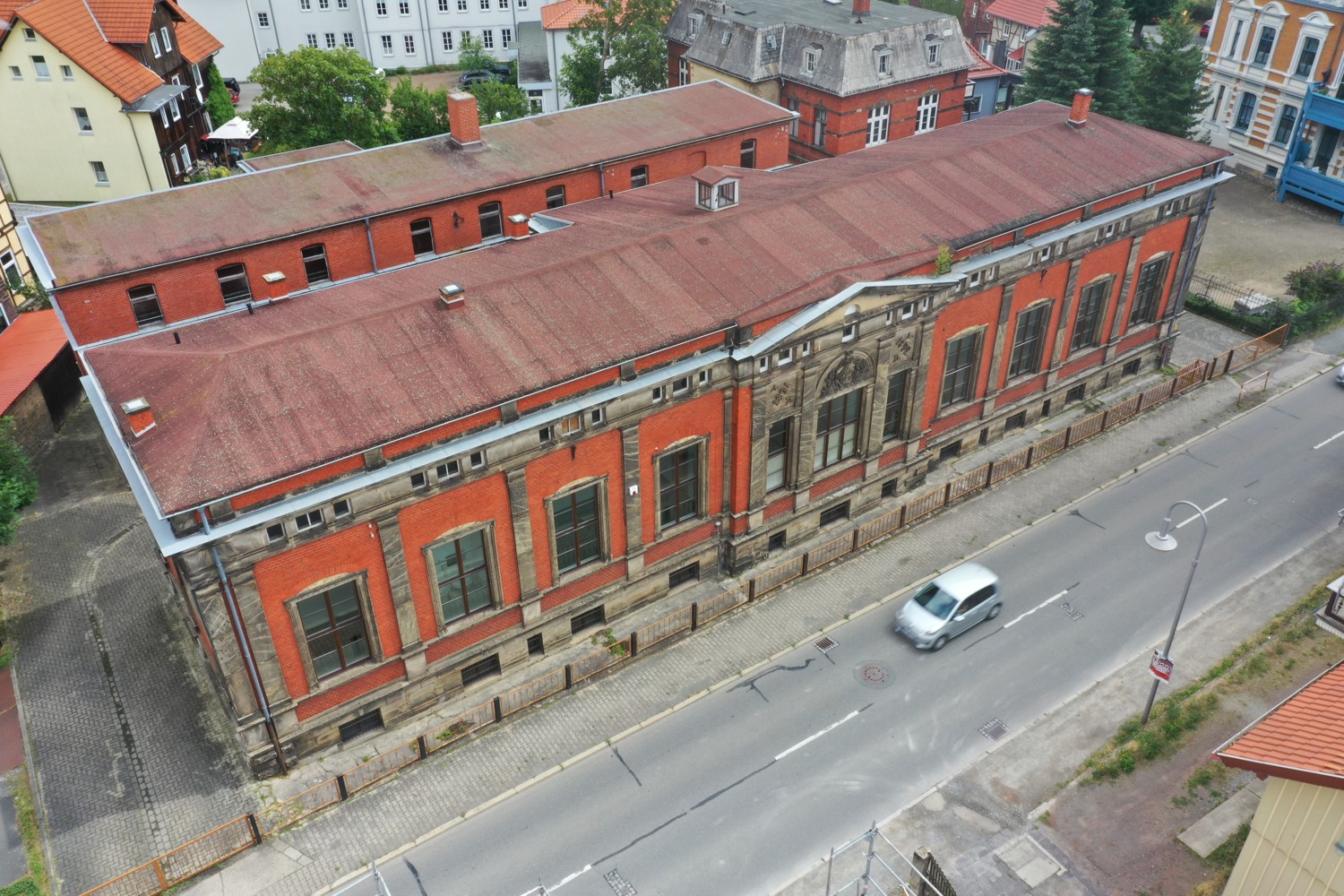 Historisches Gebäudeensemble mit großem Entwicklungspotenzial in Blankenburg