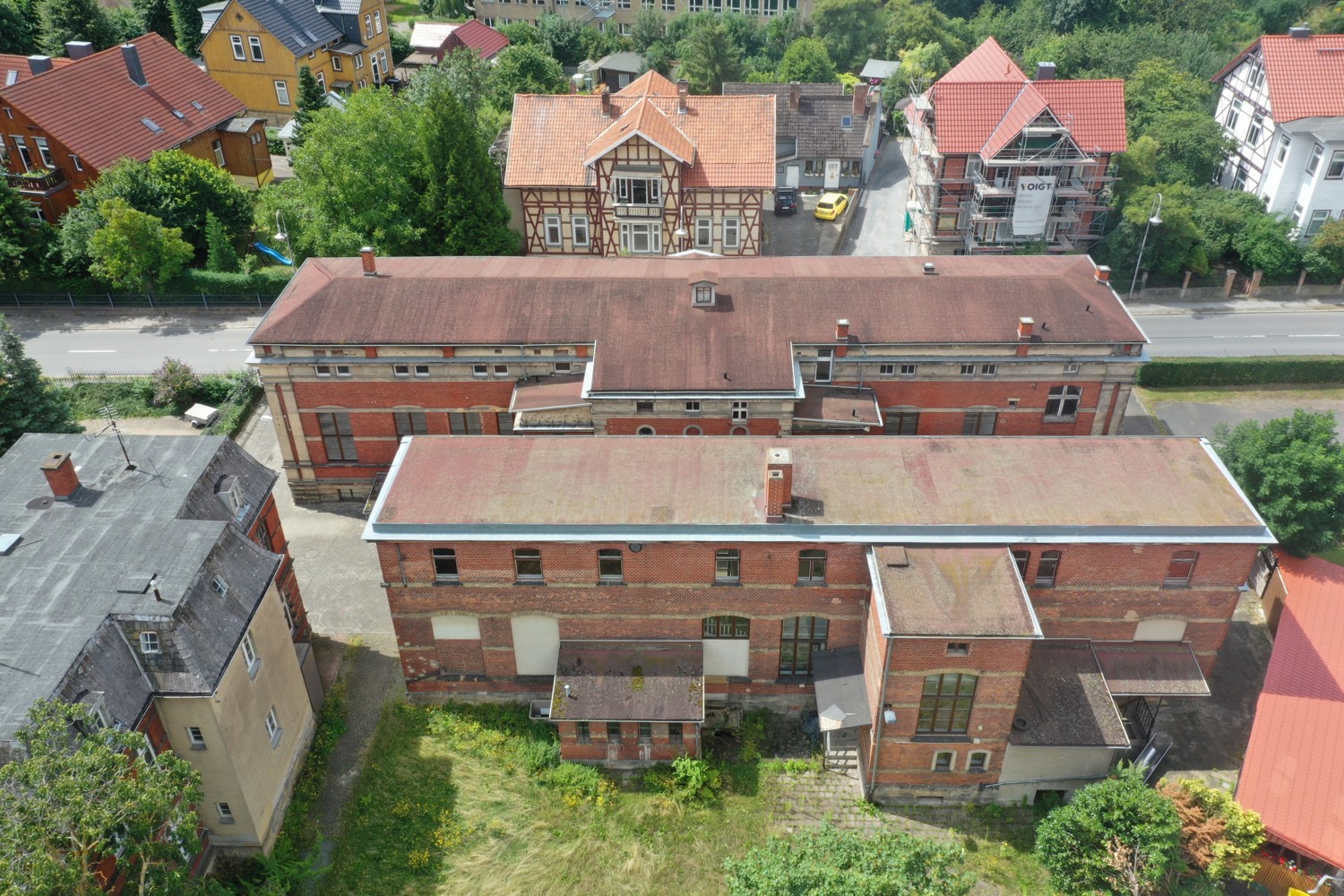 Historisches Gebäudeensemble mit großem Entwicklungspotenzial in Blankenburg