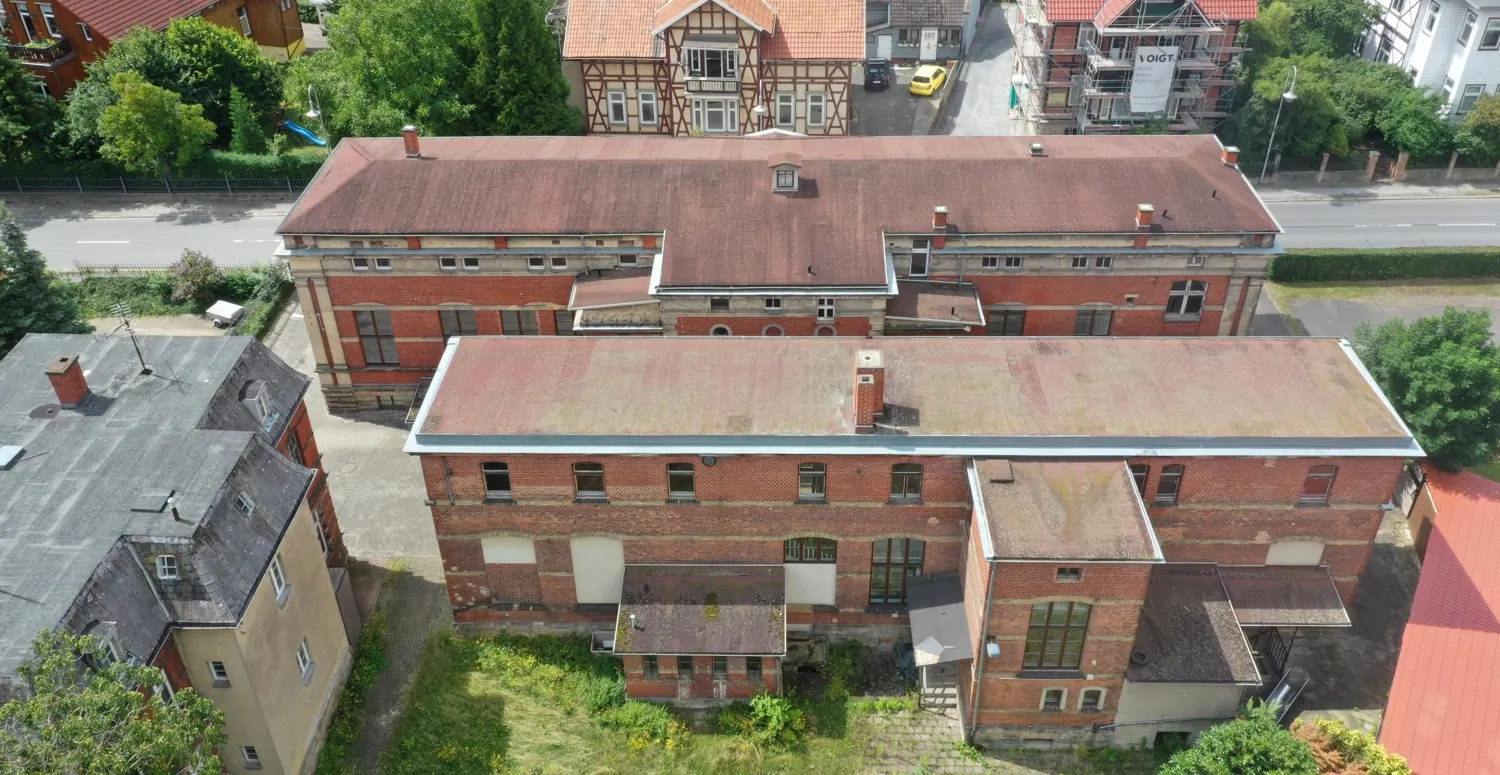 Historisches Gebäudeensemble mit großem Entwicklungspotenzial in Blankenburg