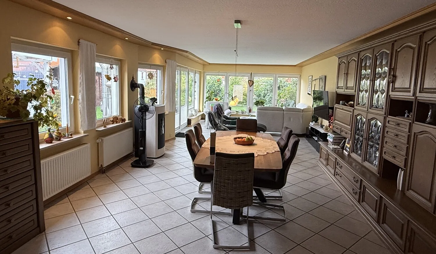 Wohn- und Esszimmer im Hinterhaus