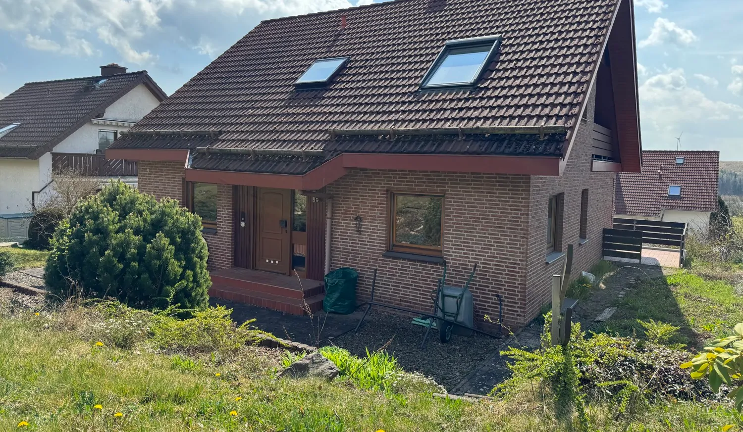 Lichtdurchflutetes Einfamilienhaus mit Weitblick in fantastischer Wohnlage