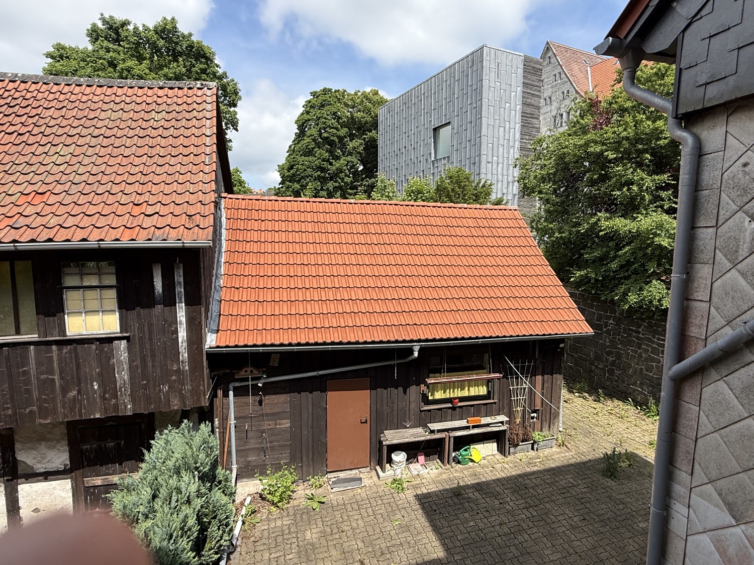 Schuppen mit Werkstatt und Partyraum