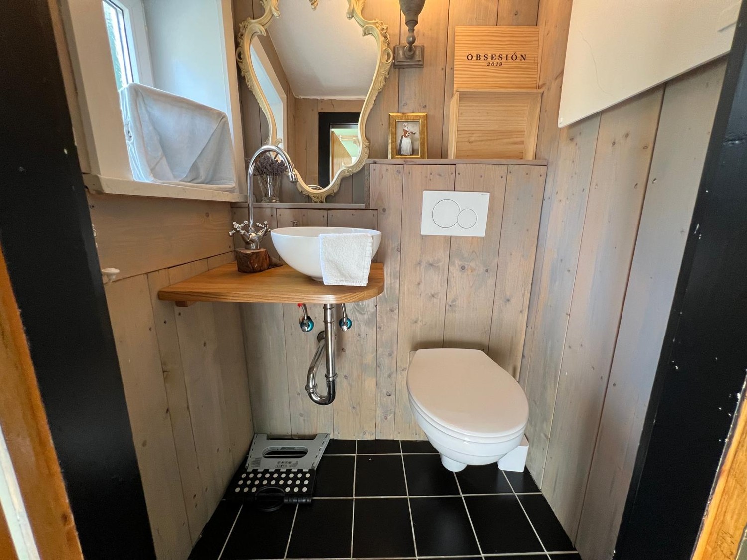 Gäste WC. Erdgeschoss