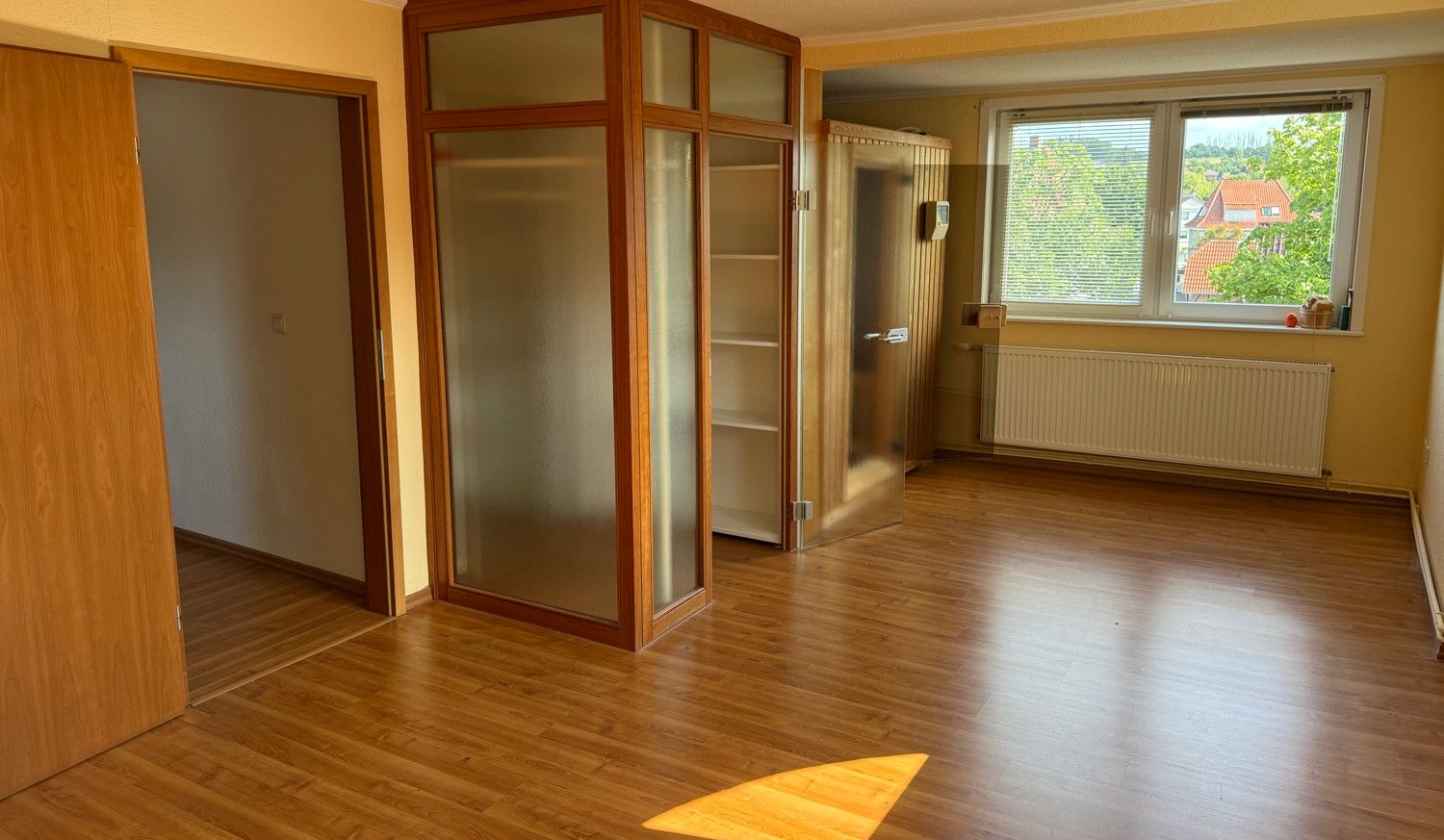 Charakteristisch und Individuell - Großzügige Villa in exponierter Lage mit Garten und Pool