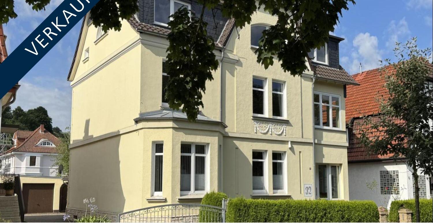Charakteristisch und Individuell - Großzügige Villa in exponierter Lage mit Garten und Pool