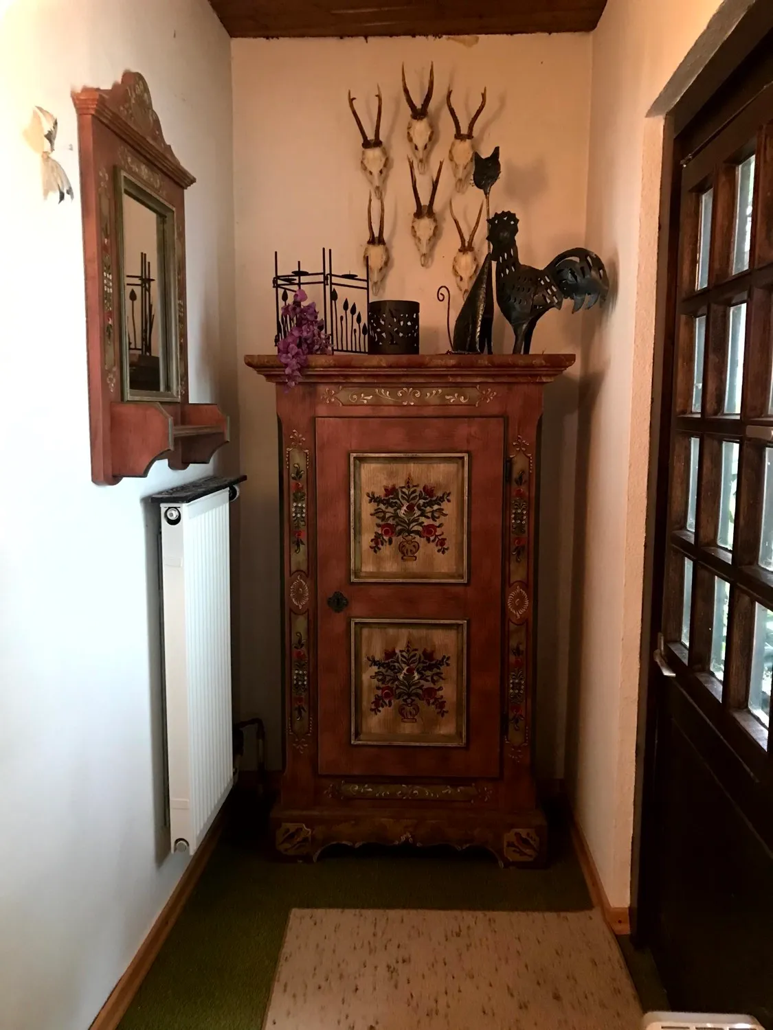 Idyllisch und Charmant - Einfamilienhaus mit vielen Möglichkeiten, tollem Blick und drei Garagen