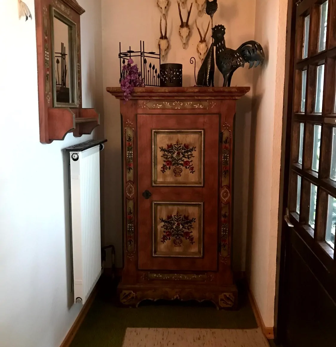 Idyllisch und Charmant - Einfamilienhaus mit vielen Möglichkeiten, tollem Blick und drei Garagen