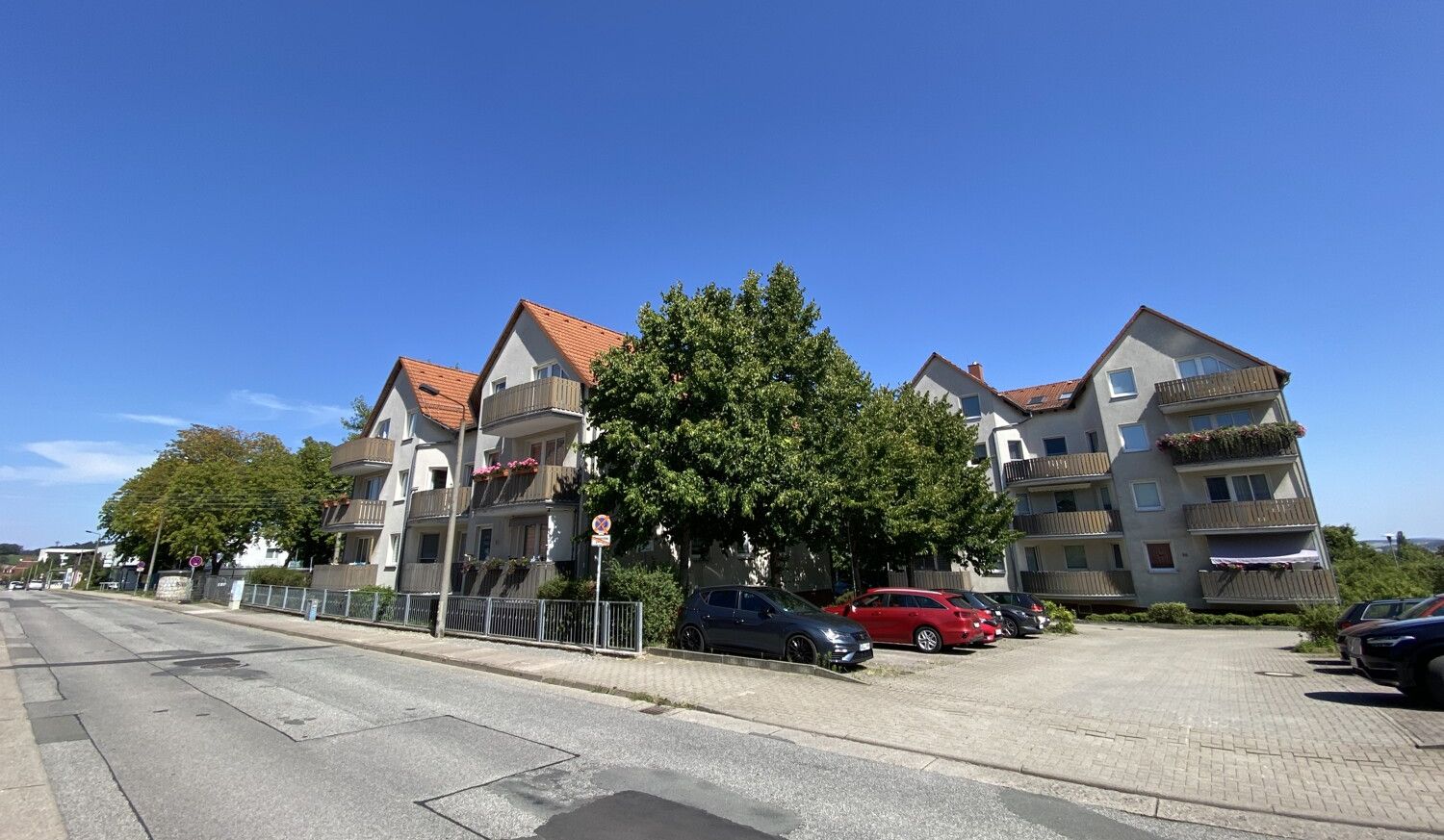 Straßenansicht