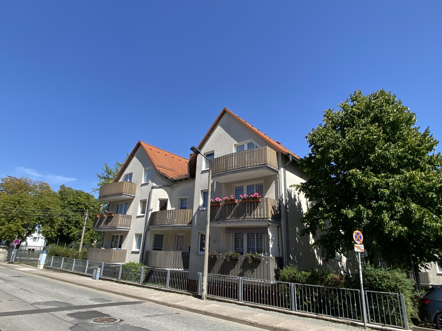 Straßenansicht