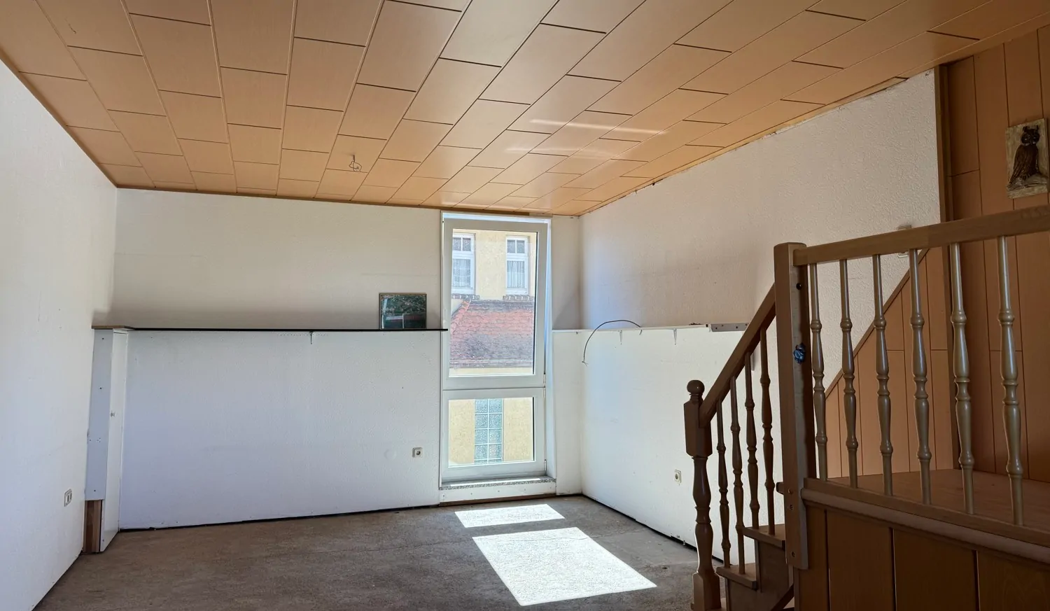 Großzügig und Lichtdurchflutet - Einfamilienhaus mit Nebengebäuden und Sanierungsbedarf in ruhiger Lage