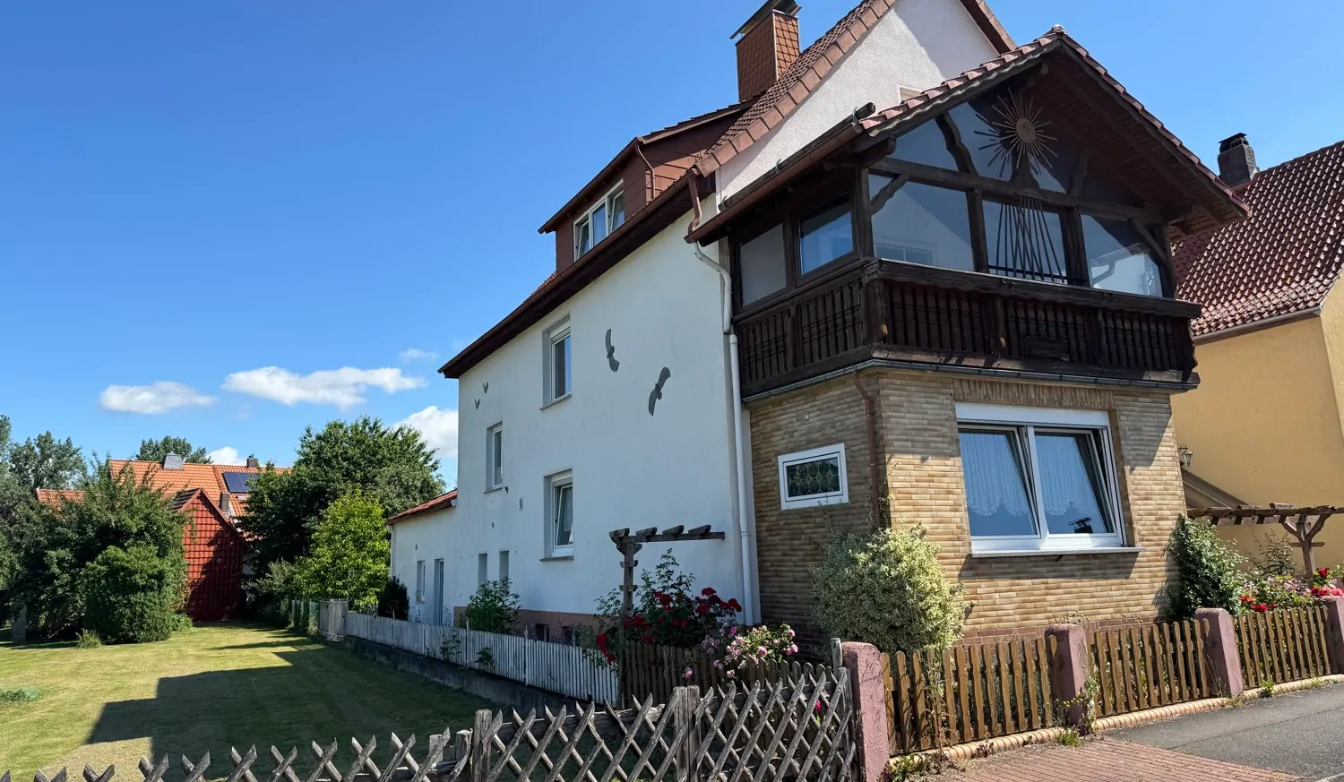 Großzügig und Lichtdurchflutet - Einfamilienhaus mit Nebengebäuden und Sanierungsbedarf in ruhiger Lage