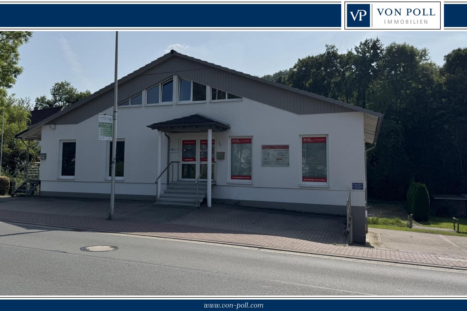 Gepflegt und Modern - Bürogebäude mit PKW-Stellplätzen in zentraler Lage