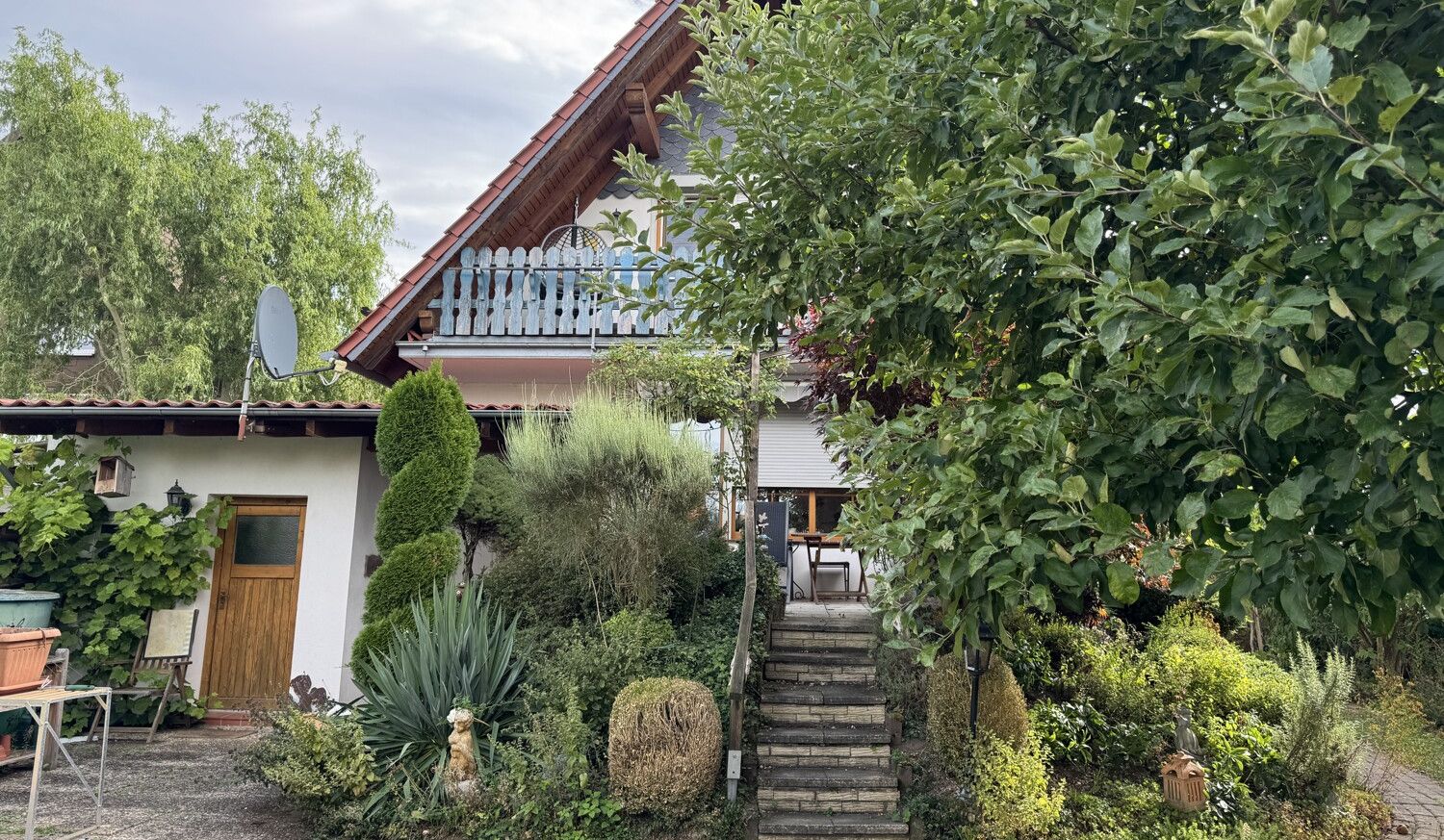 Großzügig - Gepflegt - Lichtdurchflutet - Tolles Haus in ruhiger Lage mit Traumgarten