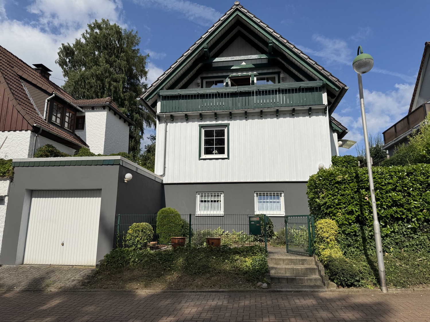 Charmant und Geschmackvoll - Einfamilienhaus in TOP-Lage mit idyllischem Garten