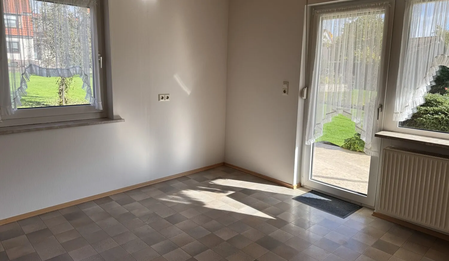 Küche mit Terrasse EG