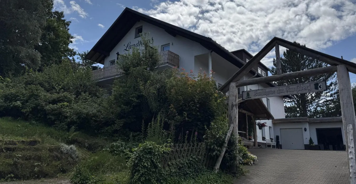 Gepflegtes und sehr gut geführtes 3***-Superior-Hotel in Altenau mit Hallenschwimmbad und tollem Blick in die Natur