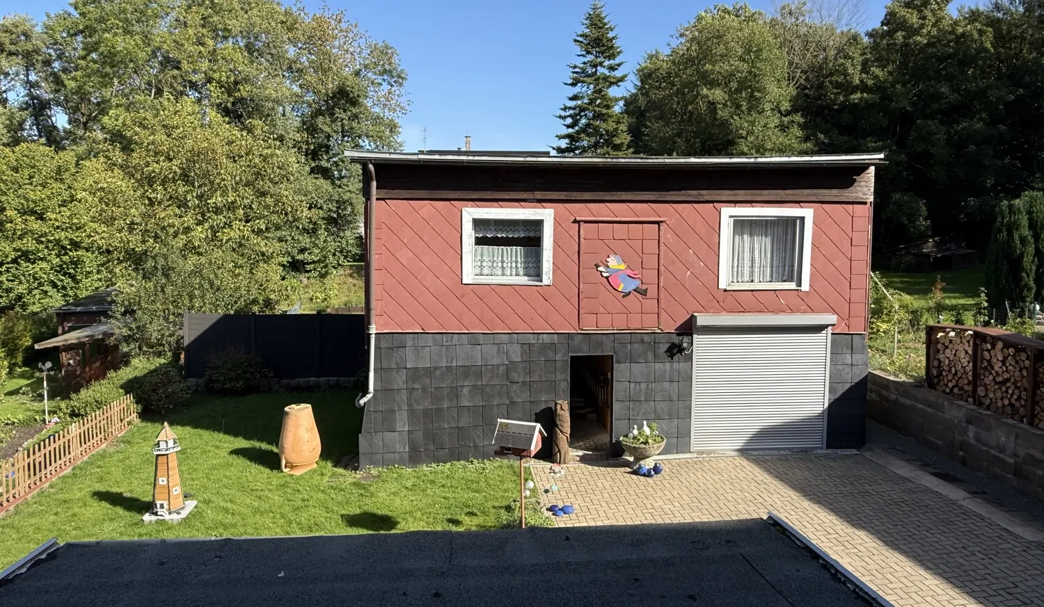 Schuppen mit Garage und Werkstatt
