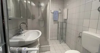 von_poll_real_estate_property_25323123_image_17