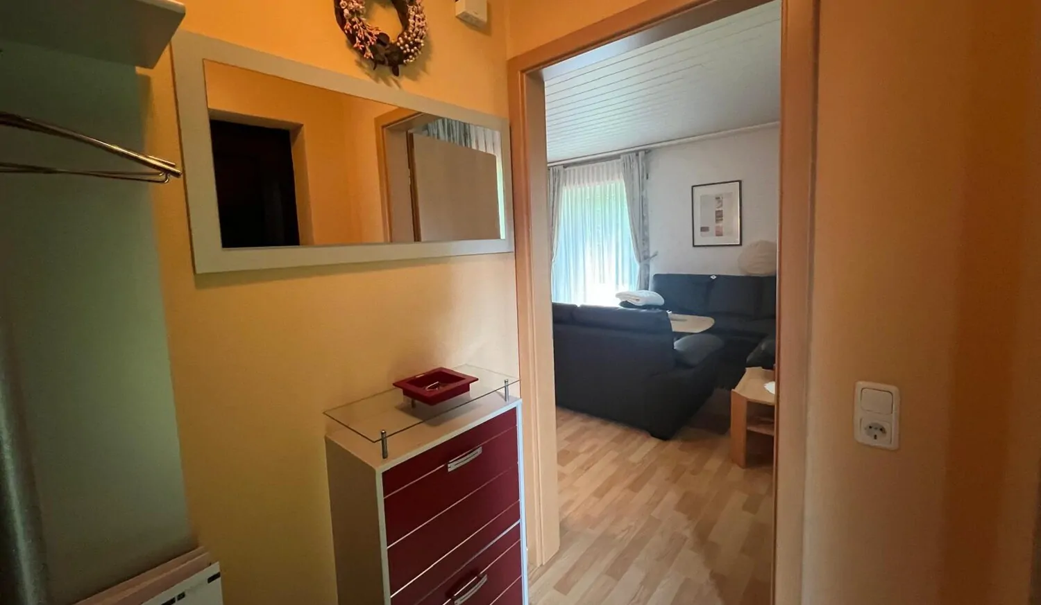 e175916a-a628-49ba-a000-84a85d501b2e