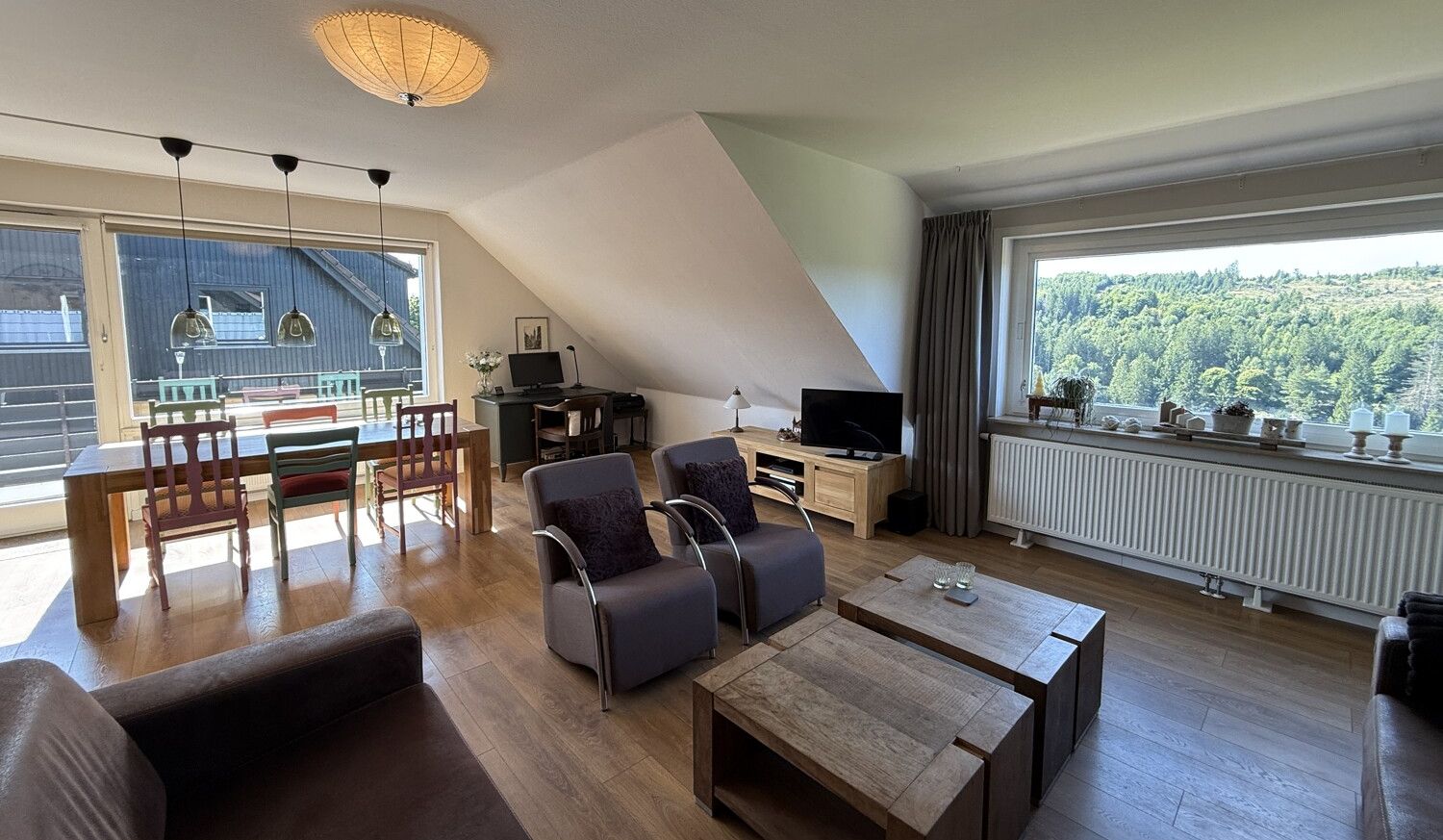Wohn- und Esszimmer