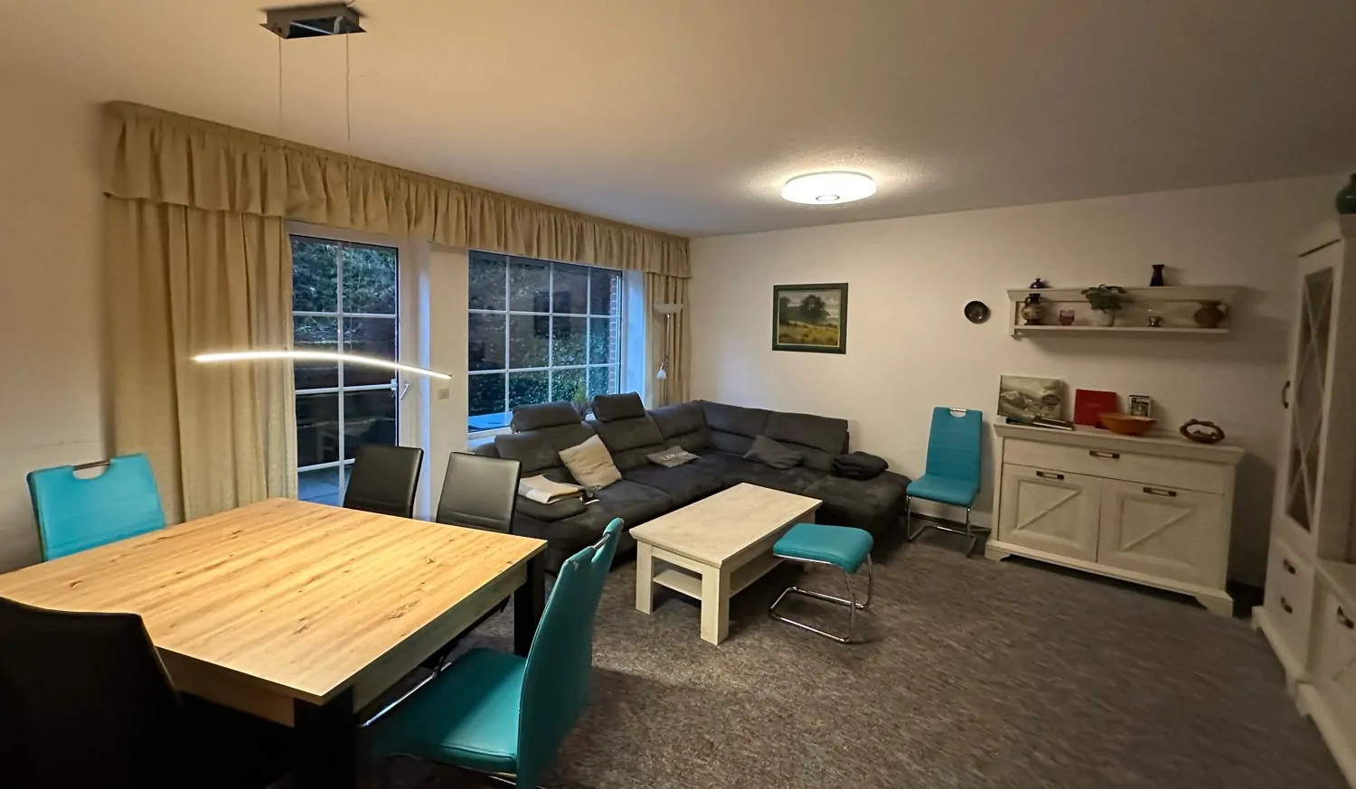 Wohn-/Esszimmer Souterrain