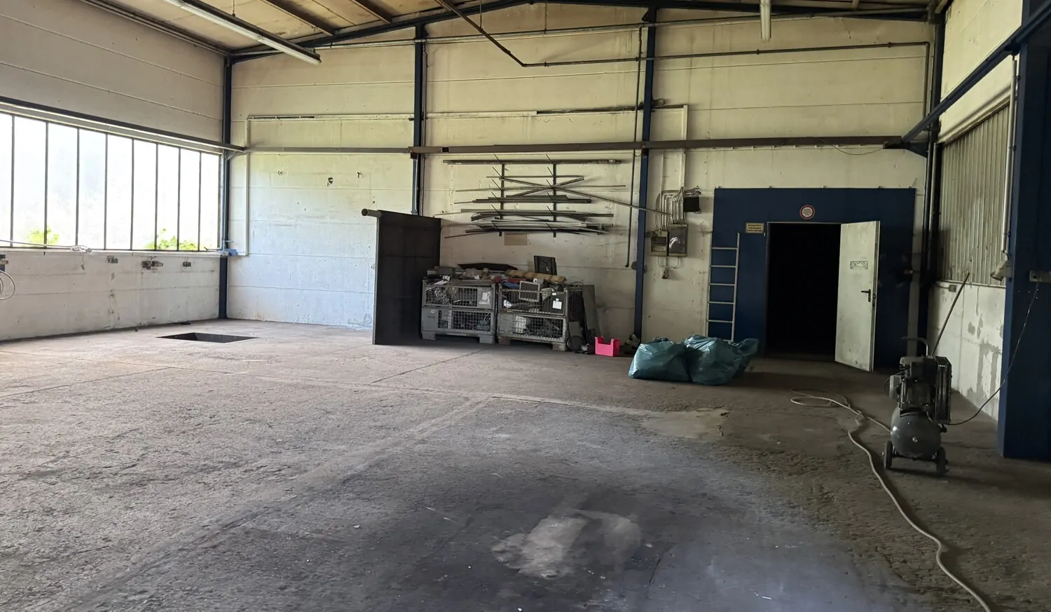 Zur Vermietung: Teilbare Gewerbehallen im Gewerbegebiet von Barbis mit ca. 7.400 m² Fläche