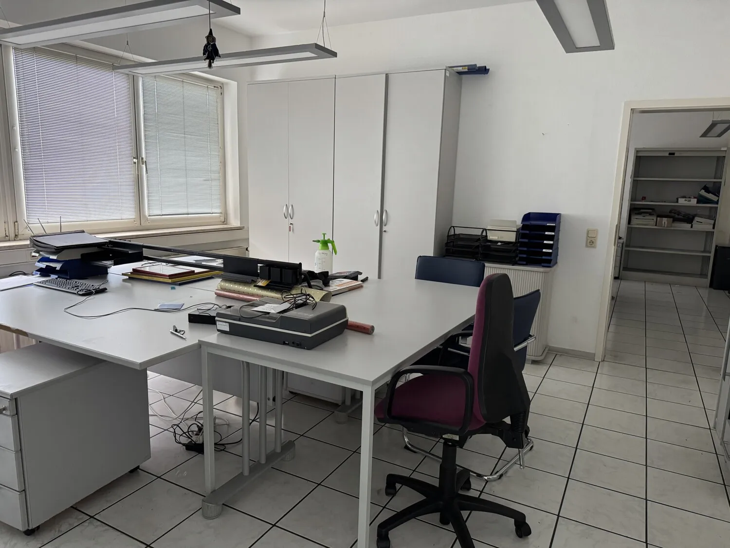 Zur Vermietung: Teilbare Gewerbehallen im Gewerbegebiet von Barbis mit ca. 7.400 m² Fläche