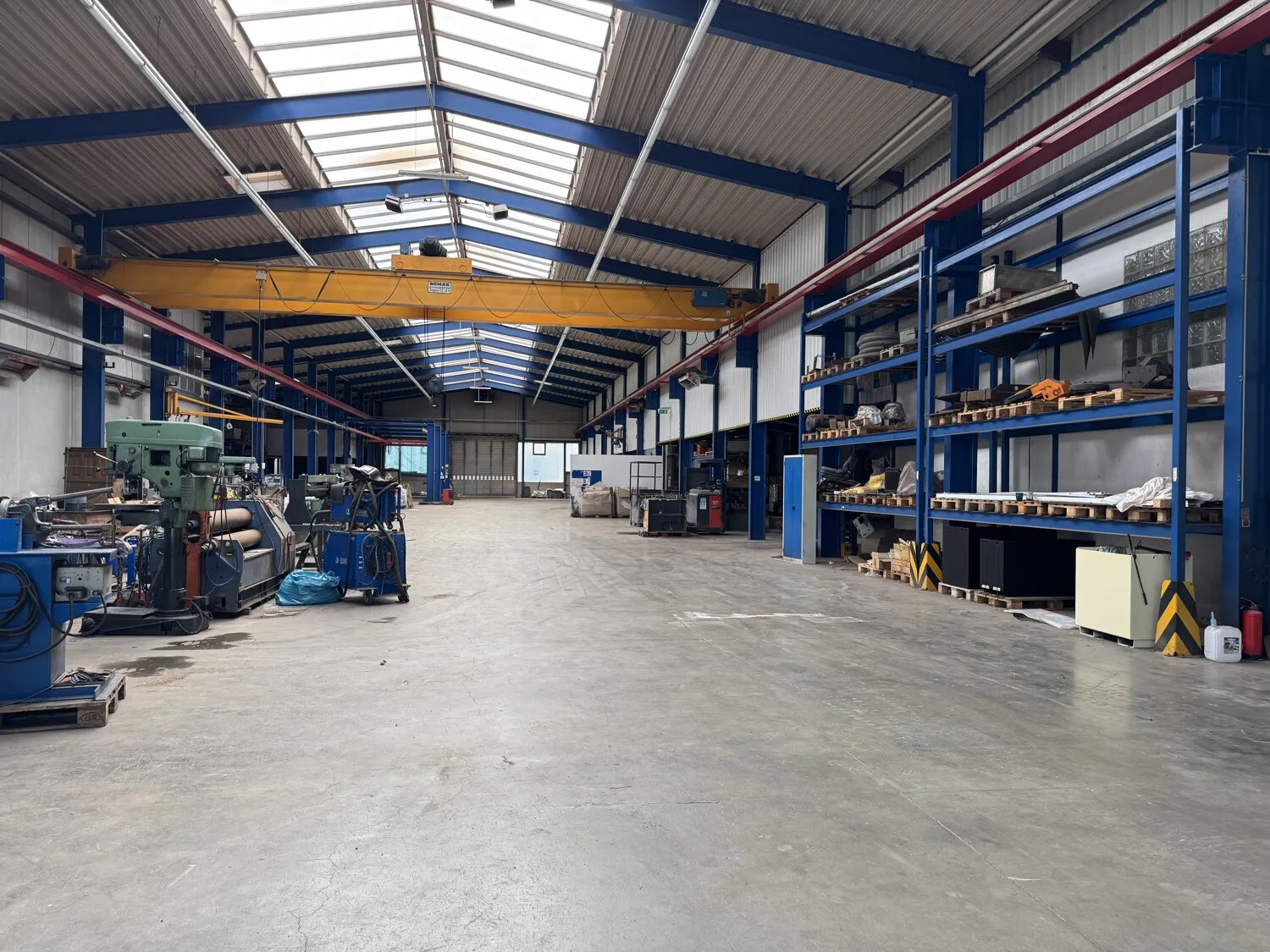 Zur Vermietung: Teilbare Gewerbehallen im Gewerbegebiet von Barbis mit ca. 7.400 m² Fläche