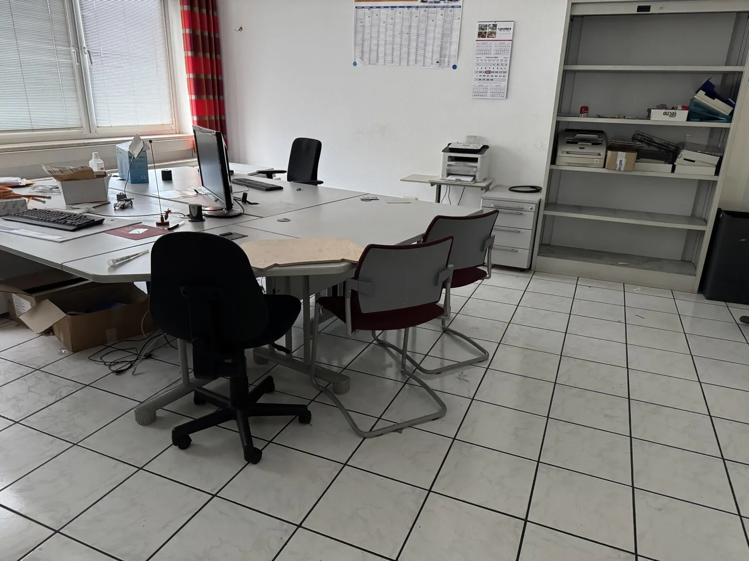 Zur Vermietung: Teilbare Gewerbehallen im Gewerbegebiet von Barbis mit ca. 7.400 m² Fläche