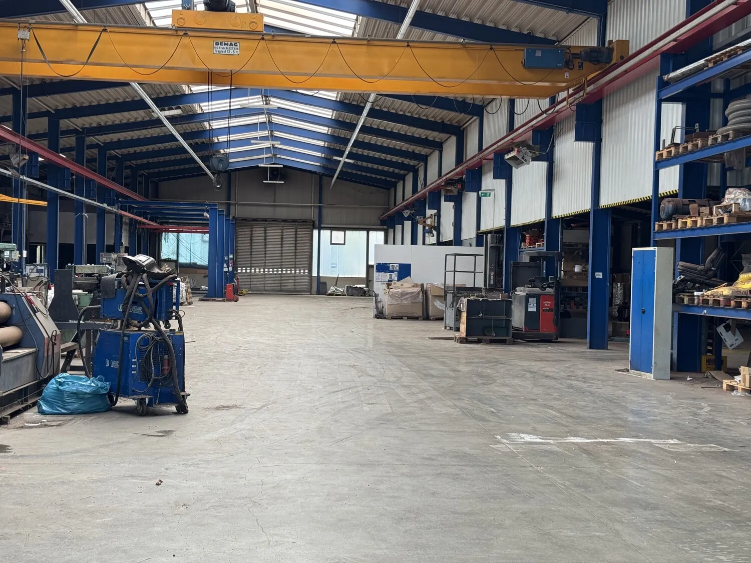 Zur Vermietung: Teilbare Gewerbehallen im Gewerbegebiet von Barbis mit ca. 7.400 m² Fläche