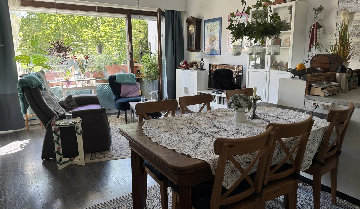 Charmantes 2-Zimmer-Appartement (ca. 58 m² Wohnfläche) mit offenem Küchenbereich und 2 Balkonen