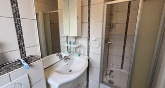 von_poll_real_estate_property_25323119_image_12