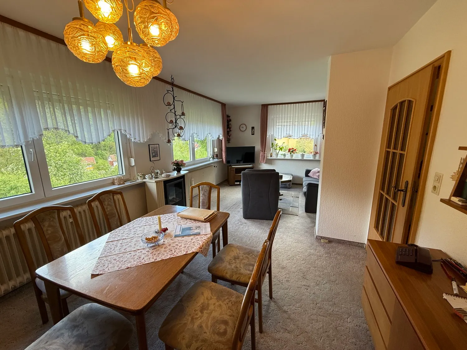 EG,  Wohn- und Essbereich