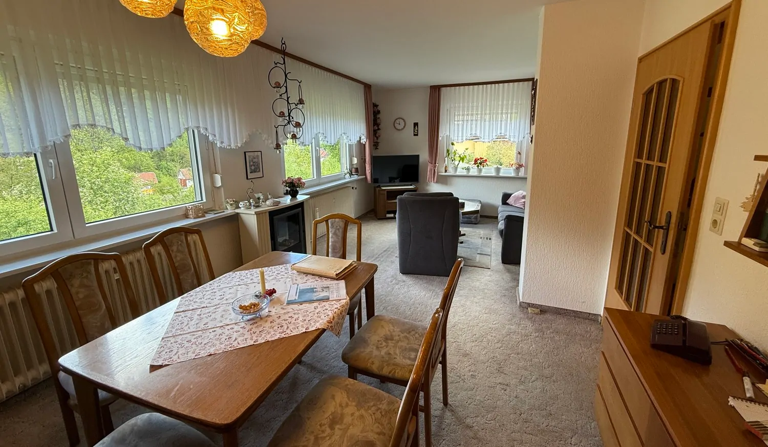 EG,  Wohn- und Essbereich